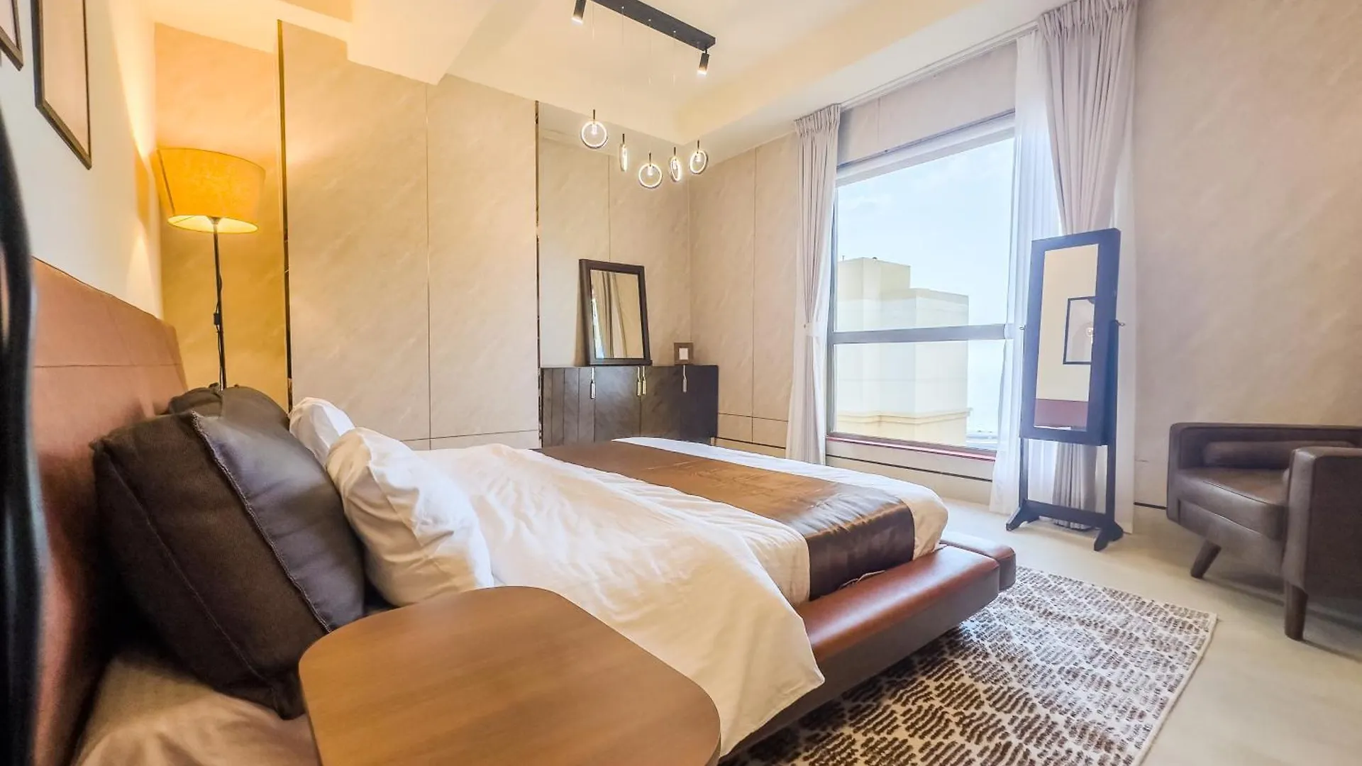 Chic 2Br Beachfront Residence At Amwaj 4 Dubai Apartment